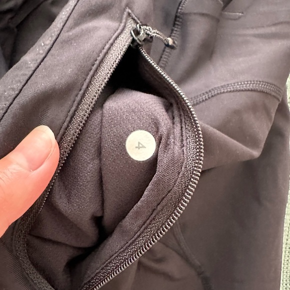 lululemon Pace Rival Crop Leggings 22 inch inseam - Picture 3 of 4